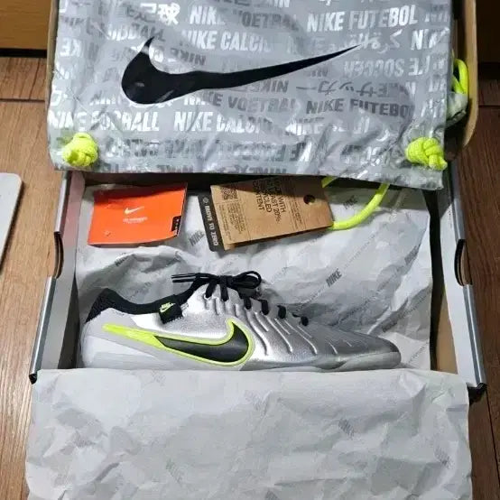 [BUNJANG] Nike Tiempo Legend 10 Elite FG (Size 250) / [새제품]나이키 티엠포 레전드 10 엘리트 fg (250)