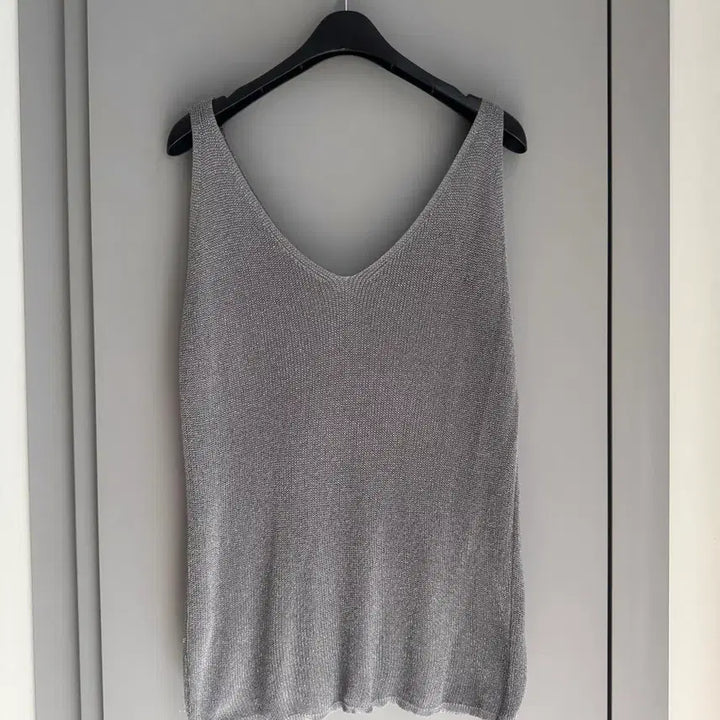[BUNJANG] Glitter Sleeveless Knit Top / 은은 글리터 민소매 니트 나시 슬리브리스