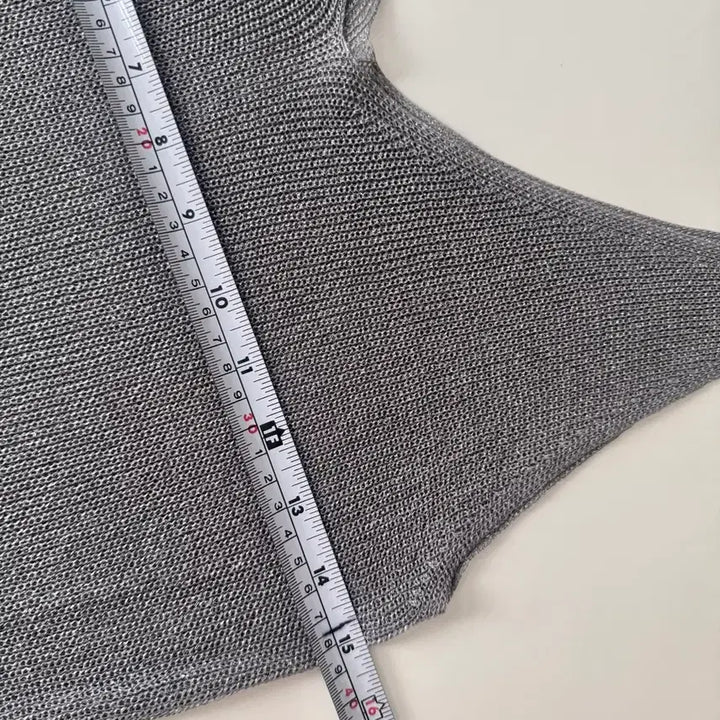 [BUNJANG] Glitter Sleeveless Knit Top / 은은 글리터 민소매 니트 나시 슬리브리스