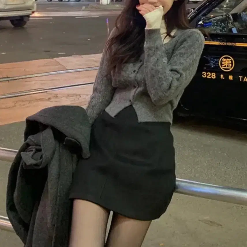 [BUNJANG] Blackpink Rosé Young & Rich CD Cardigan / 에이블리 영앤리치 로제 cd 가디건