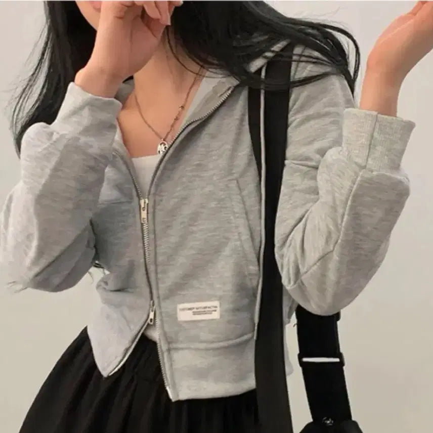 [BUNJANG] Unknown Product - Hoodie Zip-up / 슈가파우더 패치 투웨이 크롭 후드집업 에이블리 지그재그