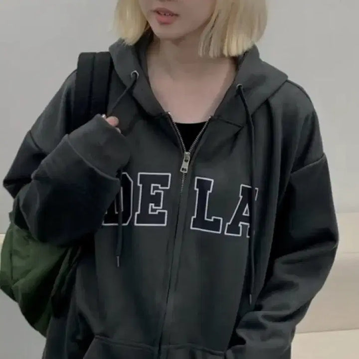 [BUNJANG] Melit DE LA Lettering Oversized Hoodie Zip-up / 멜릿 DE LA 레터링 오버핏 후드집업 FREE 에이블리 지그재그