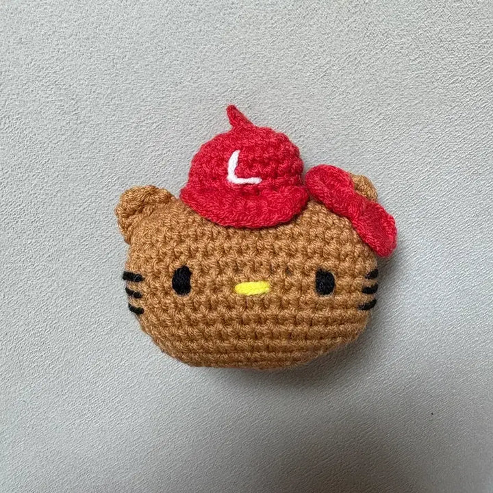 [BUNJANG] Tanning Kitty Initial Handmade Keychain Doll / 태닝키티 이니셜 핸드메이드 키링 인형