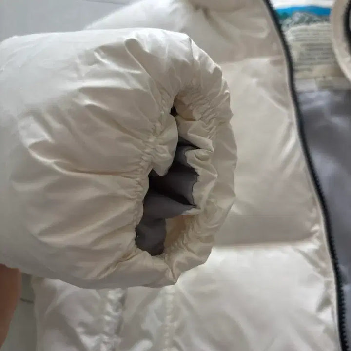 [BUNJANG] Who.A.U California Shiny Short Puffer Jacket / California 후아유 유광숏푸퍼S