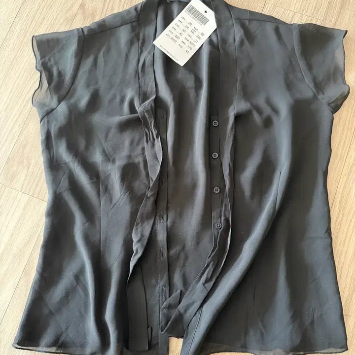 [BUNJANG] Brandy Melville Black Ribbon Blouse / (미사용) 브랜디 멜빌 블랙 리본 블라우스
