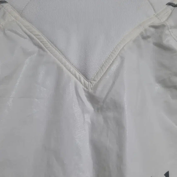 [BUNJANG] KODAK White Windbreaker T-Shirt / KODAK 코닥 화이트 바람막이 티셔츠90 오버핏
