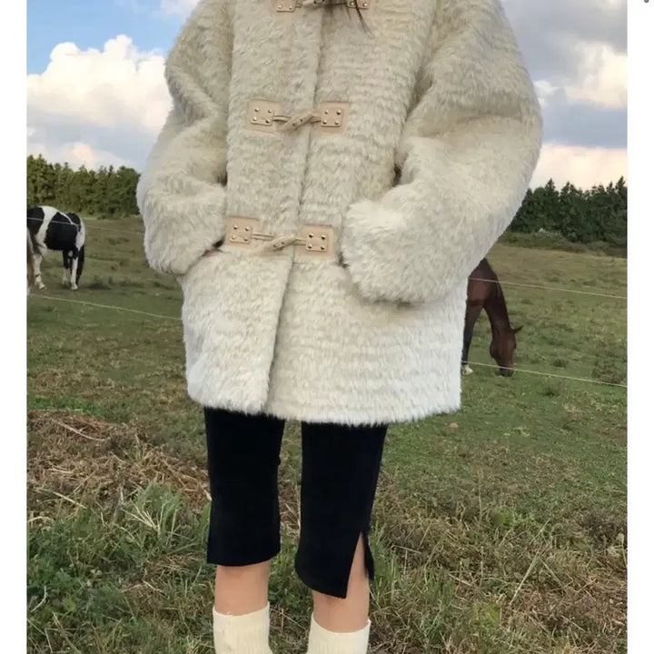 [SOLD OUT] 위아 슈페너 후드 무스탕 오버핏 데일리 떡볶이코트 반코트 울코트 겨울코트