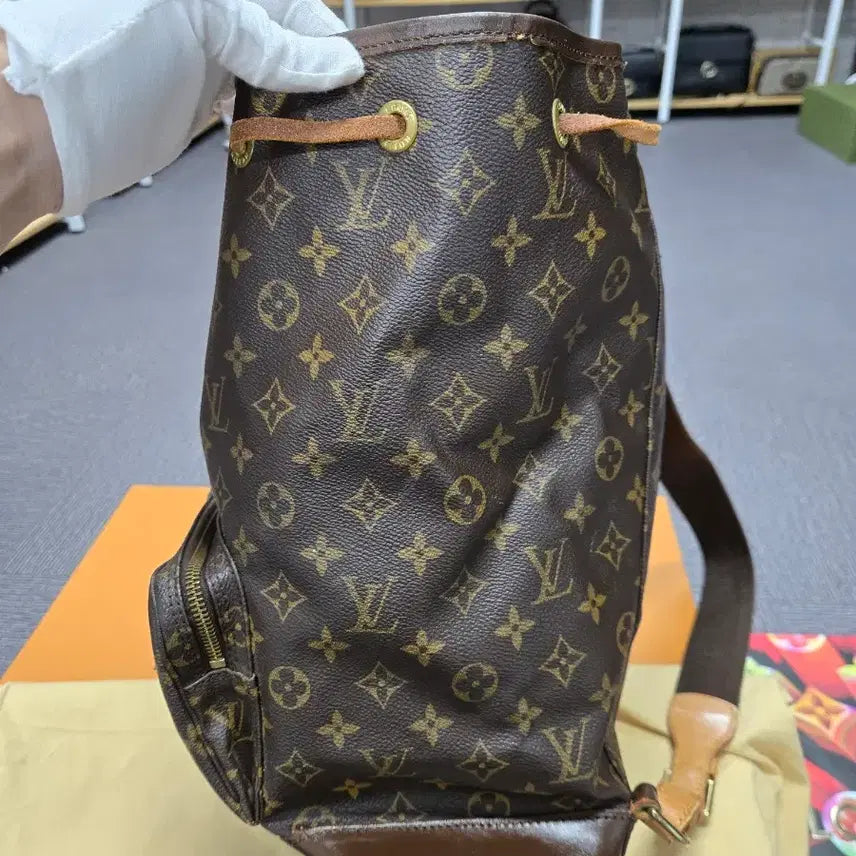 [BUNJANG] Louis Vuitton Montsouris Backpack / [특가][정품] 루리비통 몽수리 백팩