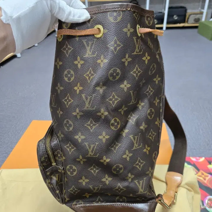 [BUNJANG] Louis Vuitton Montsouris Backpack / [특가][정품] 루리비통 몽수리 백팩