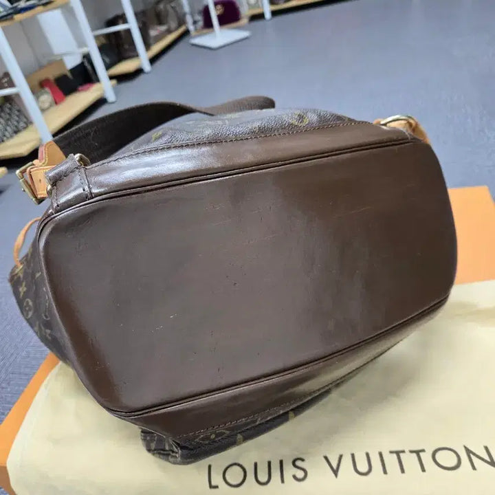 [BUNJANG] Louis Vuitton Montsouris Backpack / [특가][정품] 루리비통 몽수리 백팩