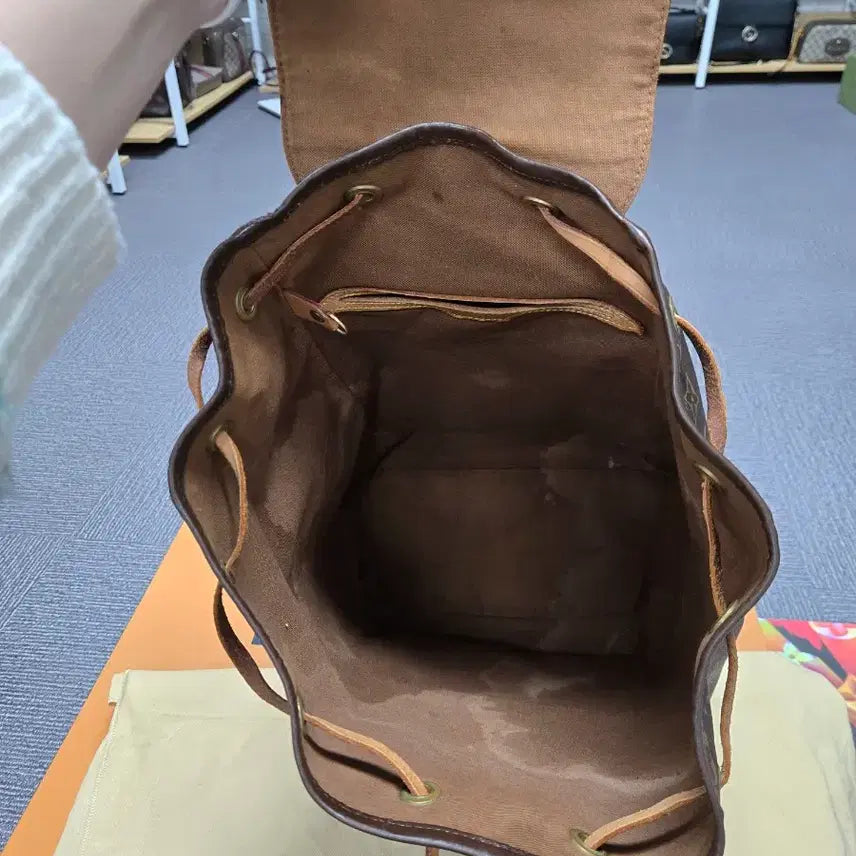 [BUNJANG] Louis Vuitton Montsouris Backpack / [특가][정품] 루리비통 몽수리 백팩