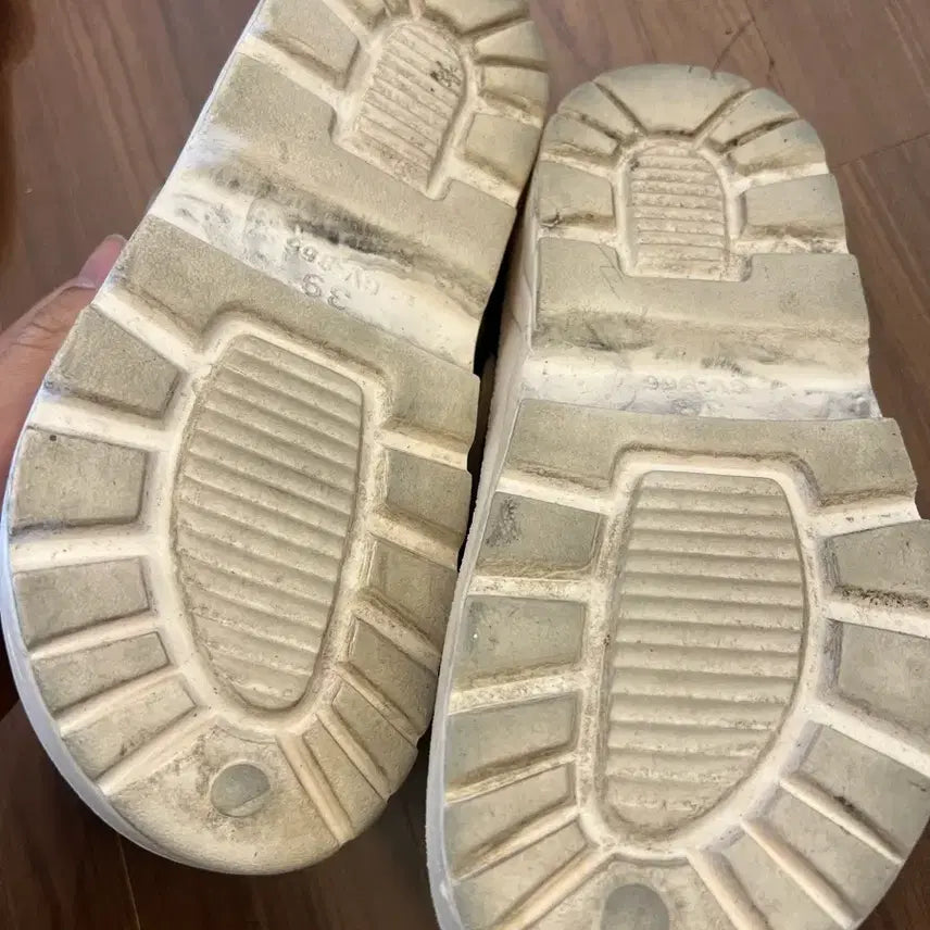 [BUNJANG] Smile Character Sandals Slippers / 스마일 캐릭터 샌들 슬리퍼 화이트 slipper crox shoes