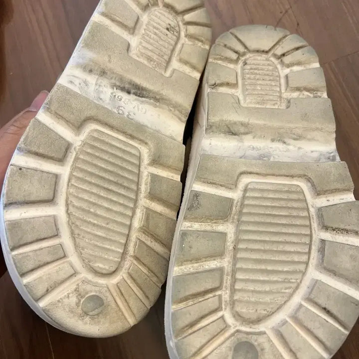 [BUNJANG] Smile Character Sandals Slippers / 스마일 캐릭터 샌들 슬리퍼 화이트 slipper crox shoes