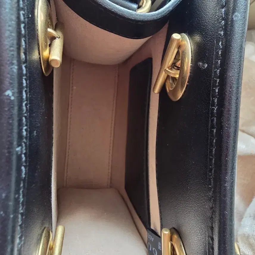 [BUNJANG] Gucci Marmont Matelassé Mini Crossbody Bag / 구찌마몬트마틀라세 미니크로스백