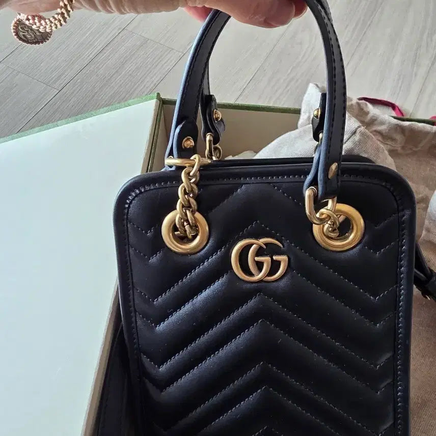 [BUNJANG] Gucci Marmont Matelassé Mini Crossbody Bag / 구찌마몬트마틀라세 미니크로스백