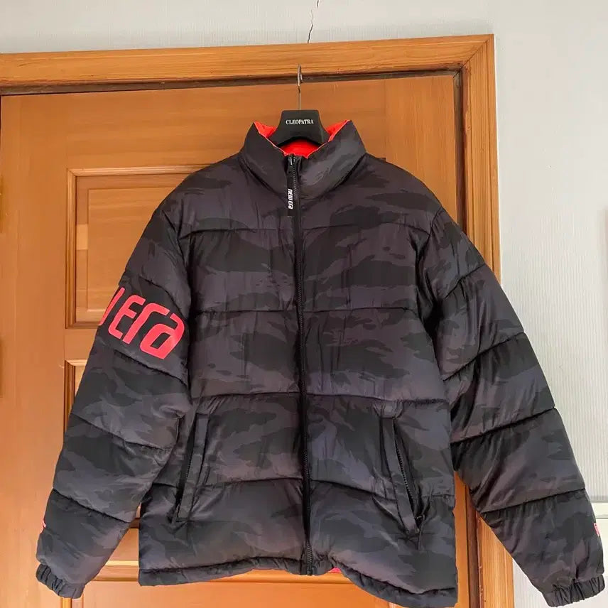 [BUNJANG] New Era Reversible Camo Padded Jacket / 뉴에라 양면 패딩 L(100)