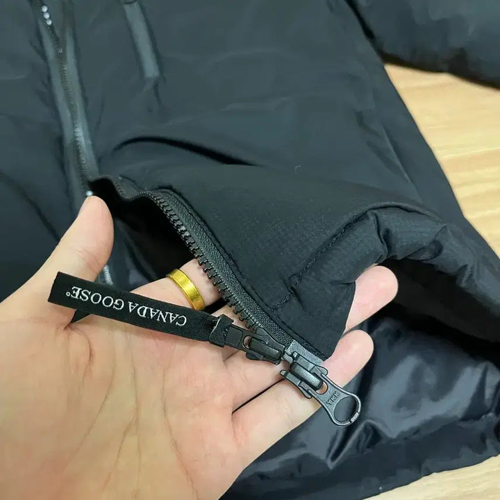 [BUNJANG] Canada Goose Lodge Puffer Jacket Black (M) / 캐나다구스 롯지 패딩 블랙 (M)