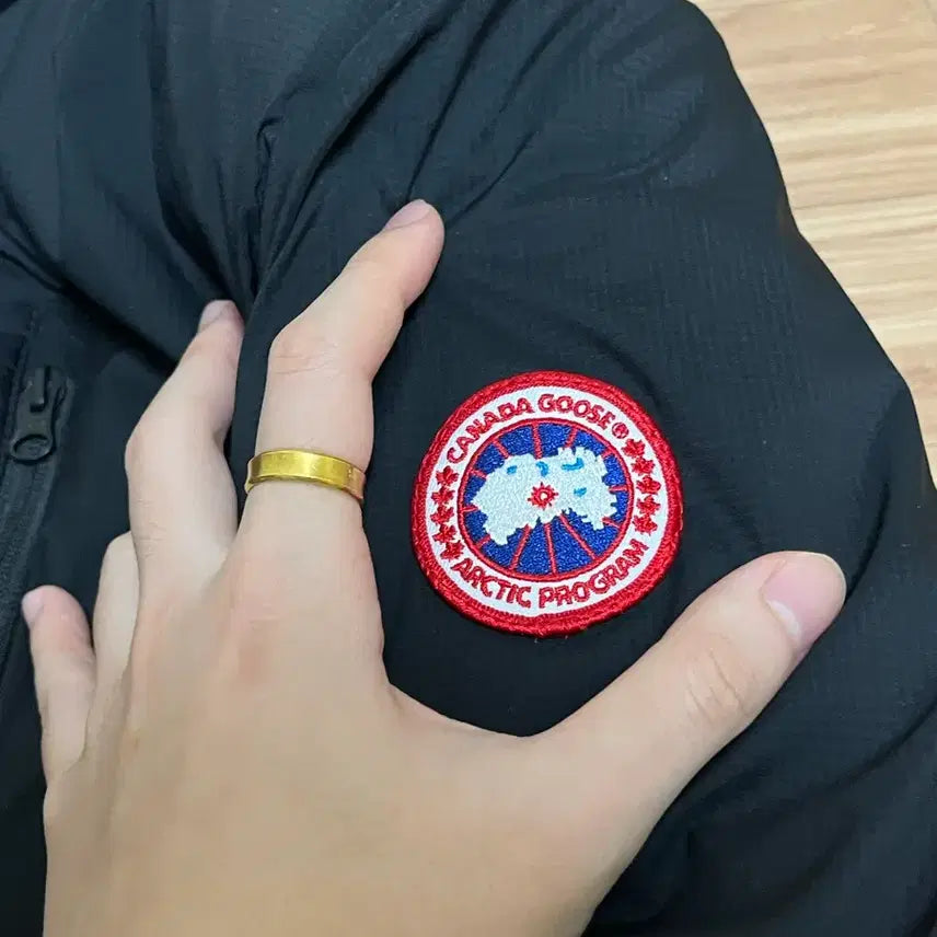 [BUNJANG] Canada Goose Lodge Puffer Jacket Black (M) / 캐나다구스 롯지 패딩 블랙 (M)