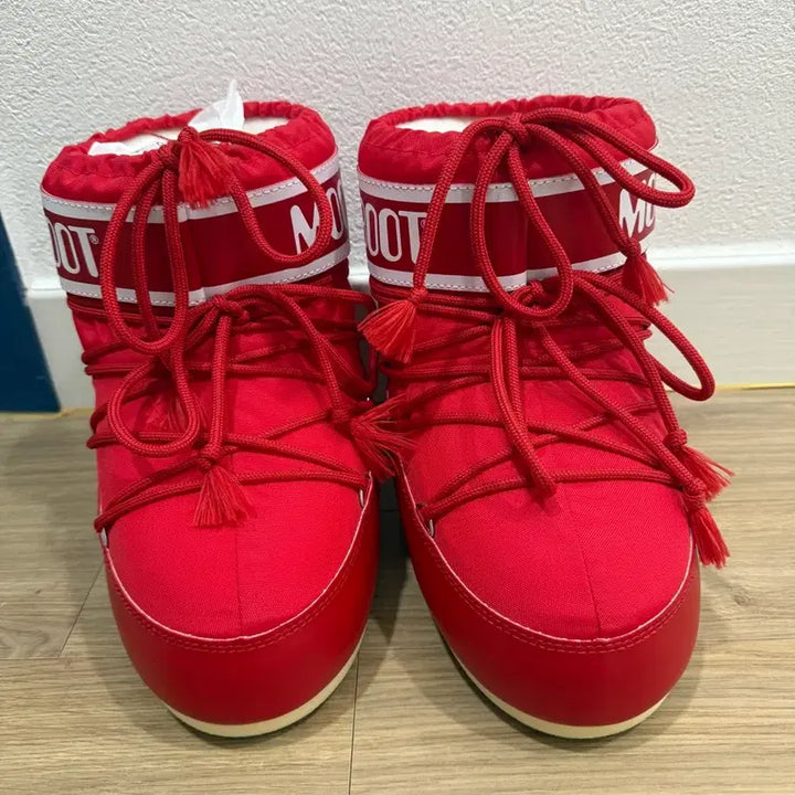 [BUNJANG] Red Padded Boots EU 36/38 Ski Boots / 문부츠 레드 패딩 부츠 EU 36/38 스키장신발