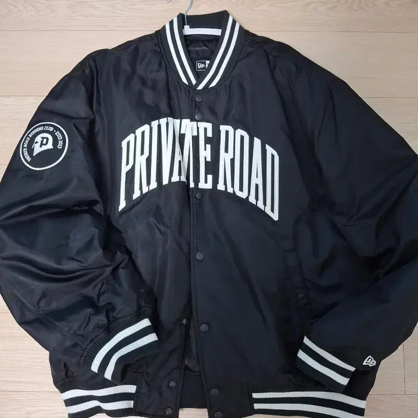 [SOLD OUT] 뉴에라 Private Road 블랙 스타디움 자켓