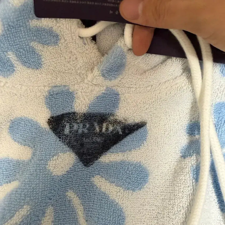 [BUNJANG] Prada Flower Embroidered Hoodie 105 / (새상품)프라다 플라워 자수 후드티 105