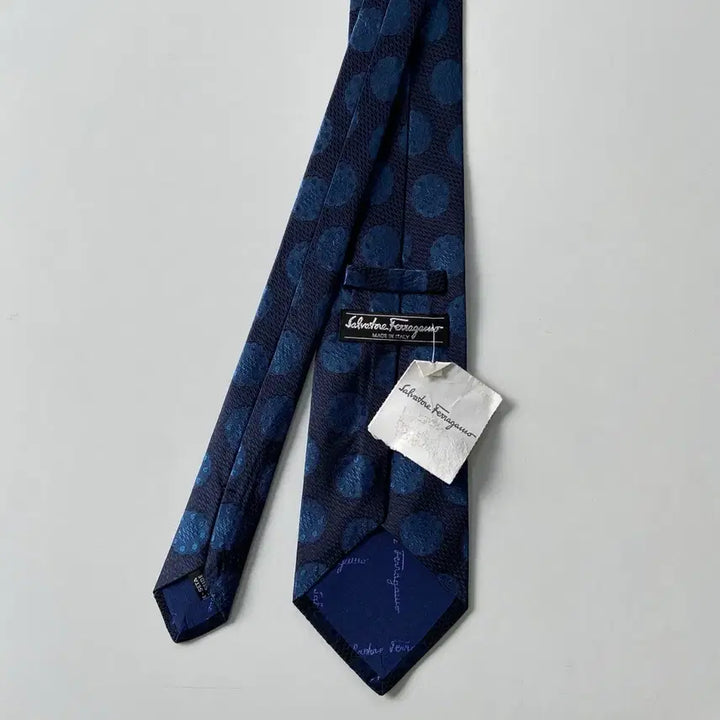 [BUNJANG] Ferragamo Silk Necktie / 택달린 페레가모(Ferragamo) 명품 정품 넥타이
