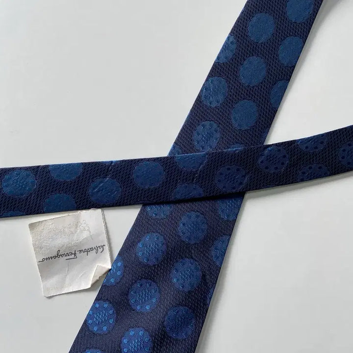 [BUNJANG] Ferragamo Silk Necktie / 택달린 페레가모(Ferragamo) 명품 정품 넥타이