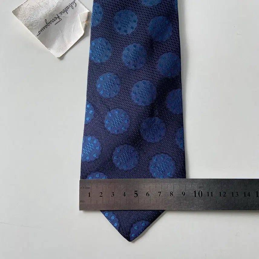 [BUNJANG] Ferragamo Silk Necktie / 택달린 페레가모(Ferragamo) 명품 정품 넥타이