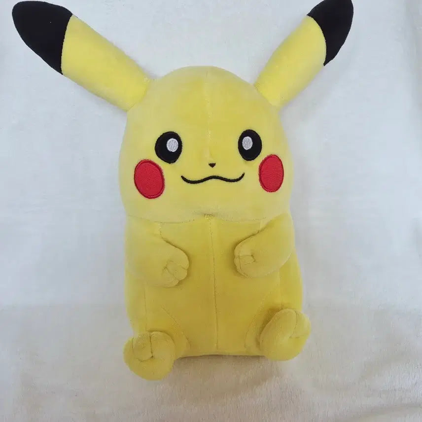 [BUNJANG] Pokemon Pikachu 32cm Stuffed Toy / 피카츄 인형 32cm