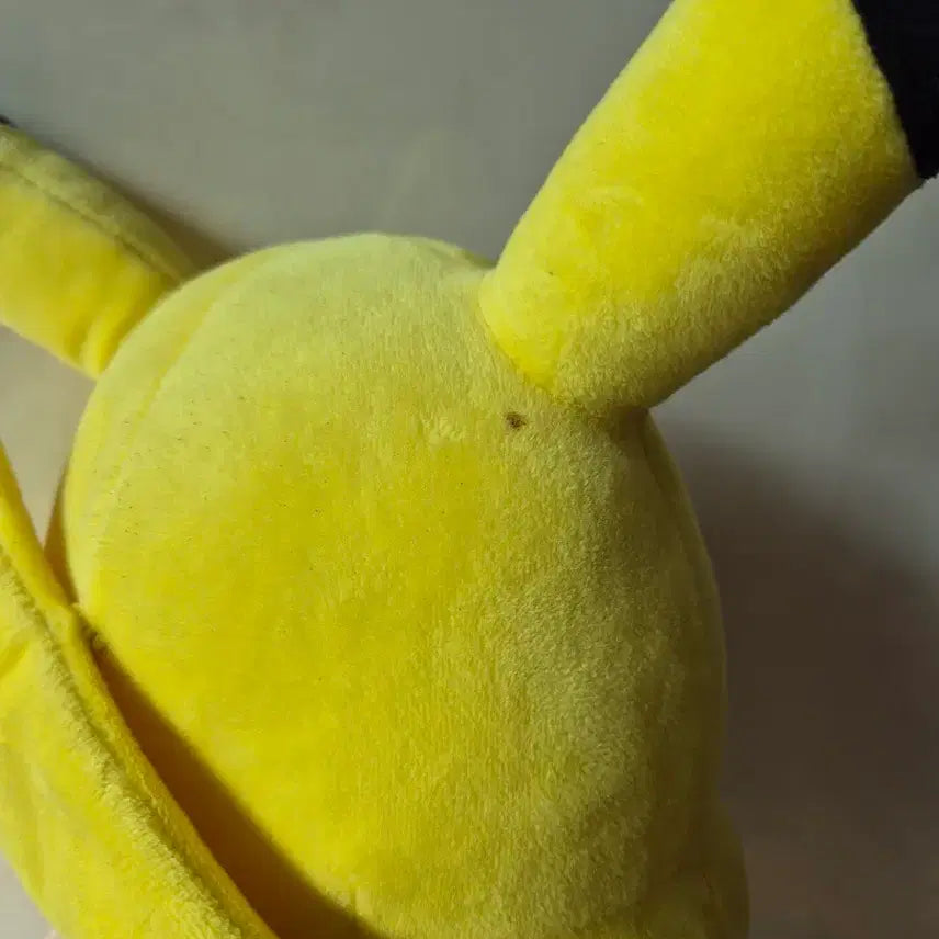 [BUNJANG] Pokemon Pikachu 32cm Stuffed Toy / 피카츄 인형 32cm