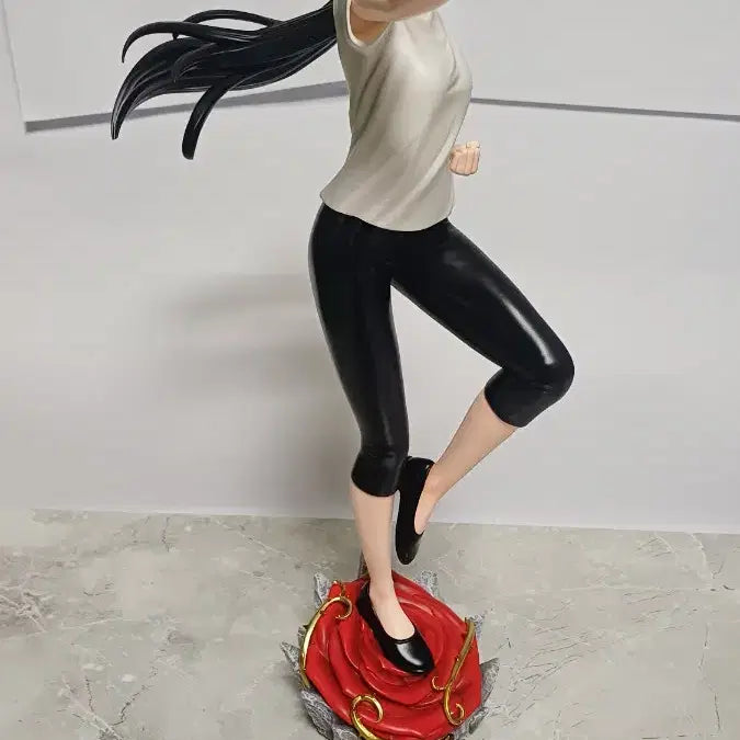 [BUNJANG] Spy x Family Yor Forger "Kung Fu" Resin Statue / 스파이패밀리 요르포저 레진 피규어