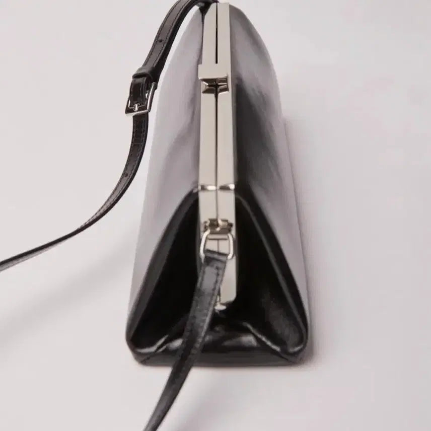 [BUNJANG] Fleur Sage Mini Frame Bag Black / 플로르 세이지 미니 프레임 백 블랙