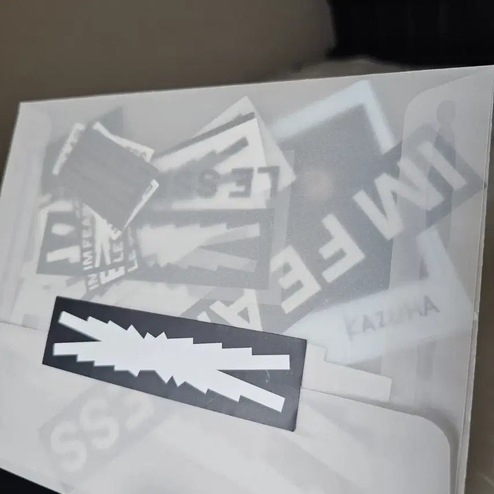 [SOLD OUT] [BUNJANG] LE SSERAFIM First Moment in Your Hands Official Goods / LE SSERAFIM First Moment in Your Hands