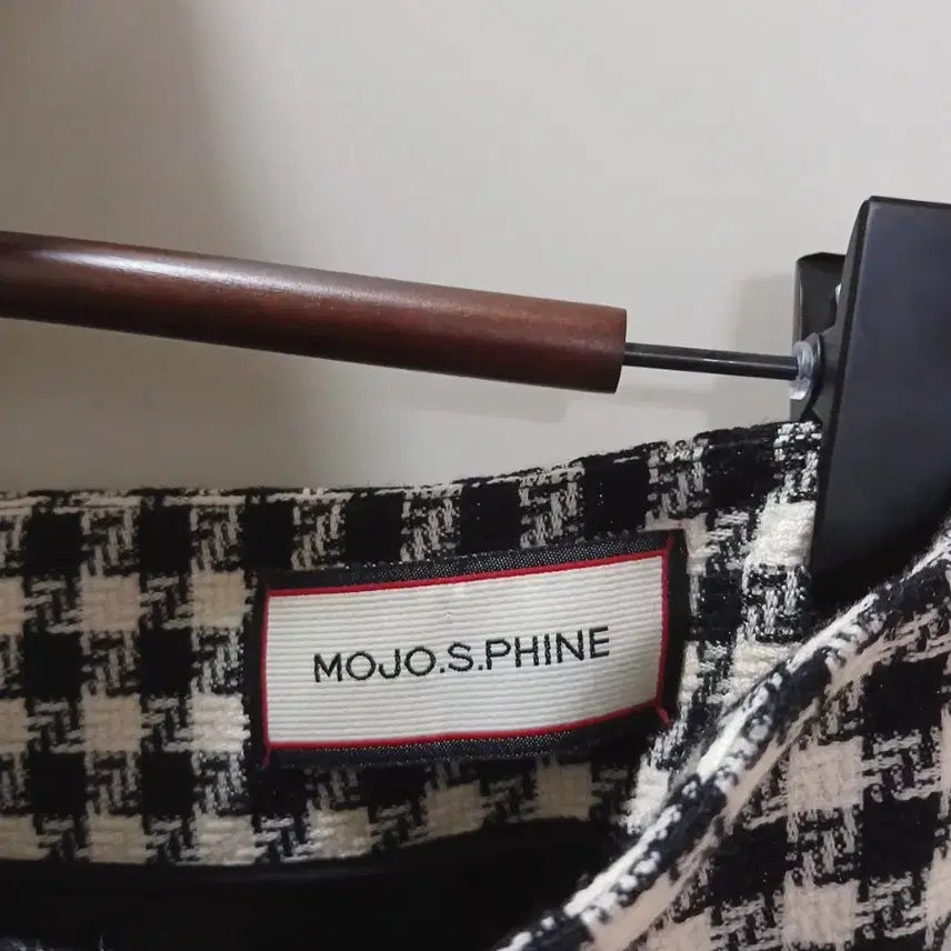 [BUNJANG] MojoSphin Houndstooth Check Tweed Skirt / 모조에스핀 하운드투스 체크 금장 버튼 트위드 스커트