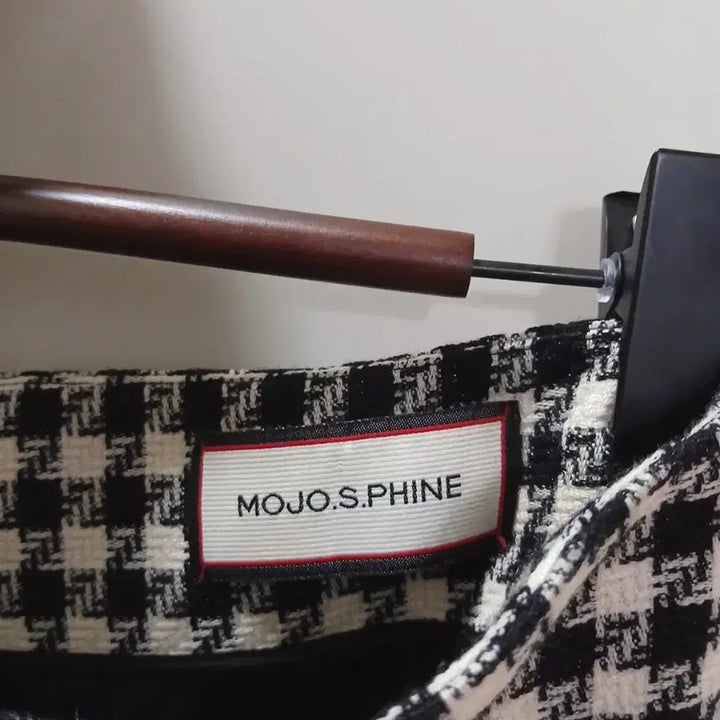 [BUNJANG] MojoSphin Houndstooth Check Tweed Skirt / 모조에스핀 하운드투스 체크 금장 버튼 트위드 스커트