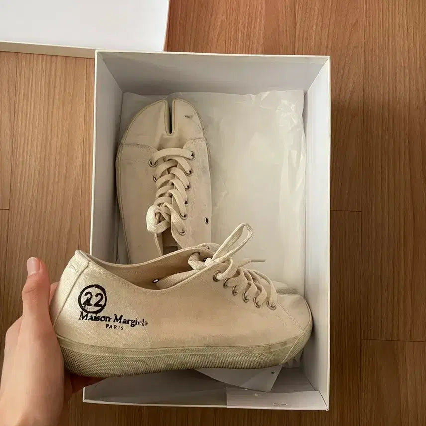 [BUNJANG] Maison Margiela Tabi White Sneakers (Size 270) / 풀박스 마르지엘라 타비 화이트 스니커즈 270