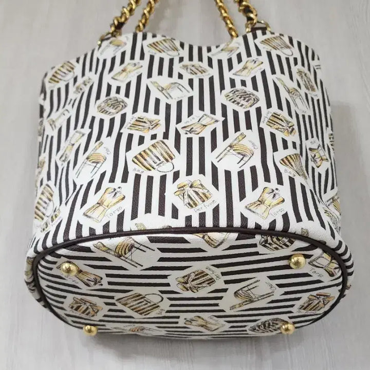 [BUNJANG] Henri Bendel Vintage Leather Centennial Stripes Bucket Bag / Henri Bendel 빈티지 가죽 버킷백