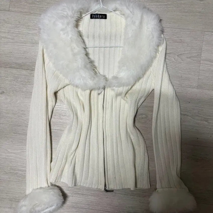 [BUNJANG] Layerloom White Fur Knit Zip-Up Jacket / 화이트 퍼 니트 집업 자켓 레이어룸 갸루