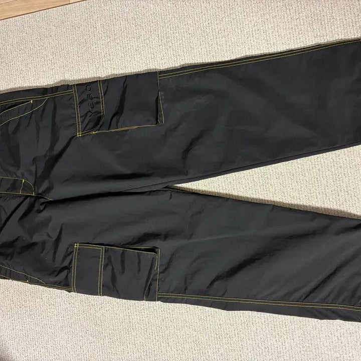 [BUNJANG] Cos Yeboah Collaboration Cargo Pants / Cos 코스 x yeboah 콜라보 한정판 세트