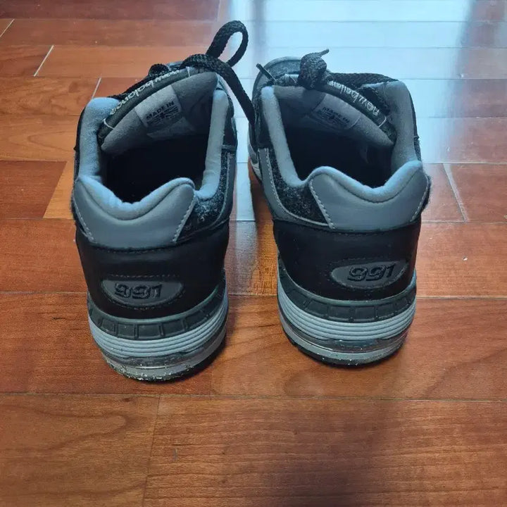 [BUNJANG] New Balance 991 Black/Grey Sneakers (Size 290) / 뉴발란스 991 블랙/회색 운동화 290사이즈