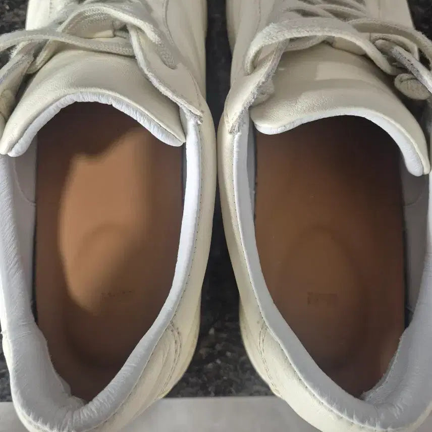 [BUNJANG] Kinchi 833(a) White Sneakers / (255) 킨치 weaker 833(a) white