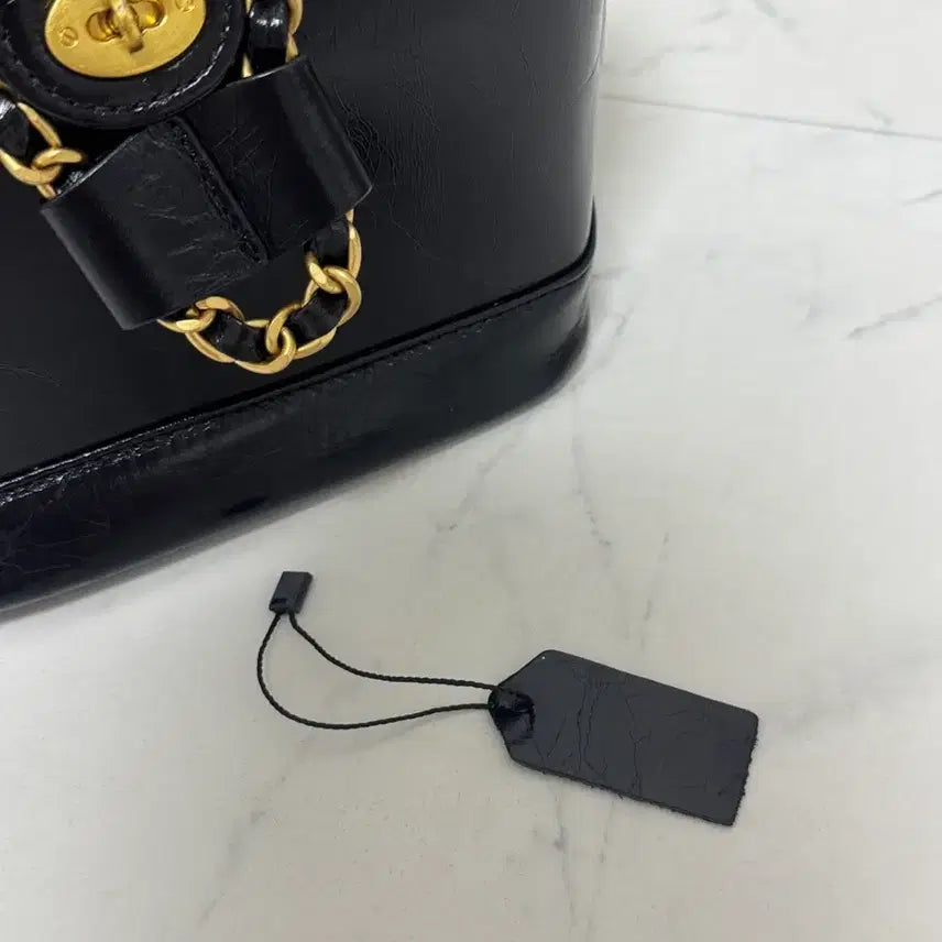 [BUNJANG] Gold Chain Backpack / 골드체인 백팩