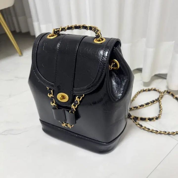 [BUNJANG] Gold Chain Backpack / 골드체인 백팩