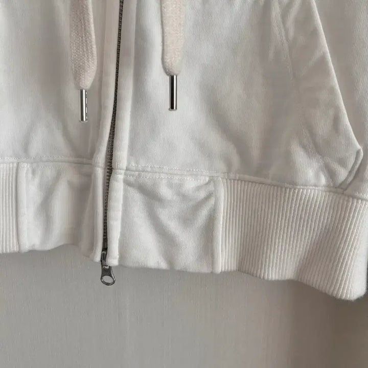 [BUNJANG] S/E/O Cropped Hood Zip Up White / S/E/O 에스이오 크롭 후드 집업 화이트