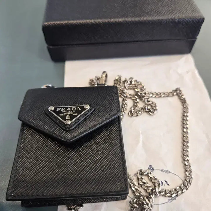[BUNJANG] Prada Black Saffiano Leather AirPods Case with Silver Chain / 프라다 블랙 사피아노 에어팟 케이스