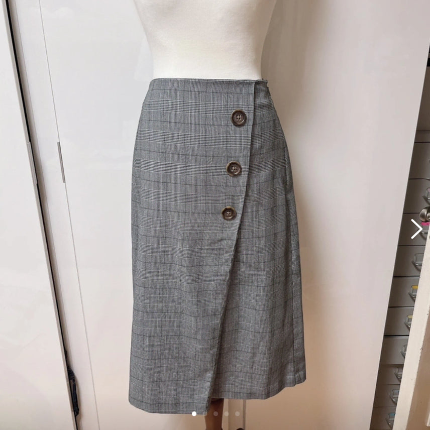[BUNJANG] Uniqlo GU Check Button Trench Long Skirt / 이사급처 일본 유니클로 GU 체크 단추 트렌치 롱 스커트 치마 m
