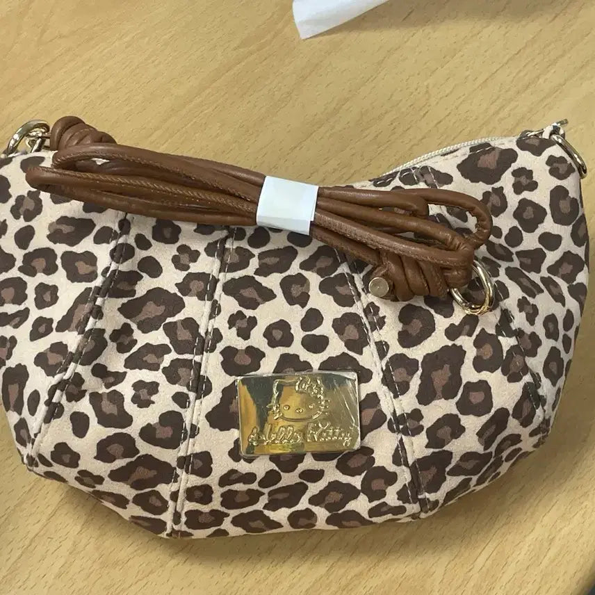 [BUNJANG] Hello Kitty Leopard Hobo Bag / 헬로키티 레오파드 가방 호보백/크로와상백 미개봉 새상품