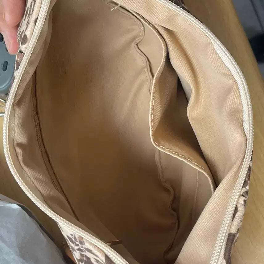 [BUNJANG] Hello Kitty Leopard Hobo Bag / 헬로키티 레오파드 가방 호보백/크로와상백 미개봉 새상품