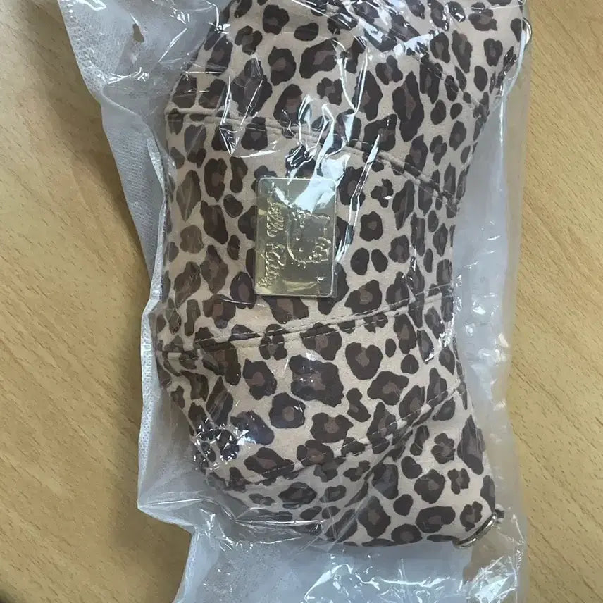 [BUNJANG] Hello Kitty Leopard Hobo Bag / 헬로키티 레오파드 가방 호보백/크로와상백 미개봉 새상품