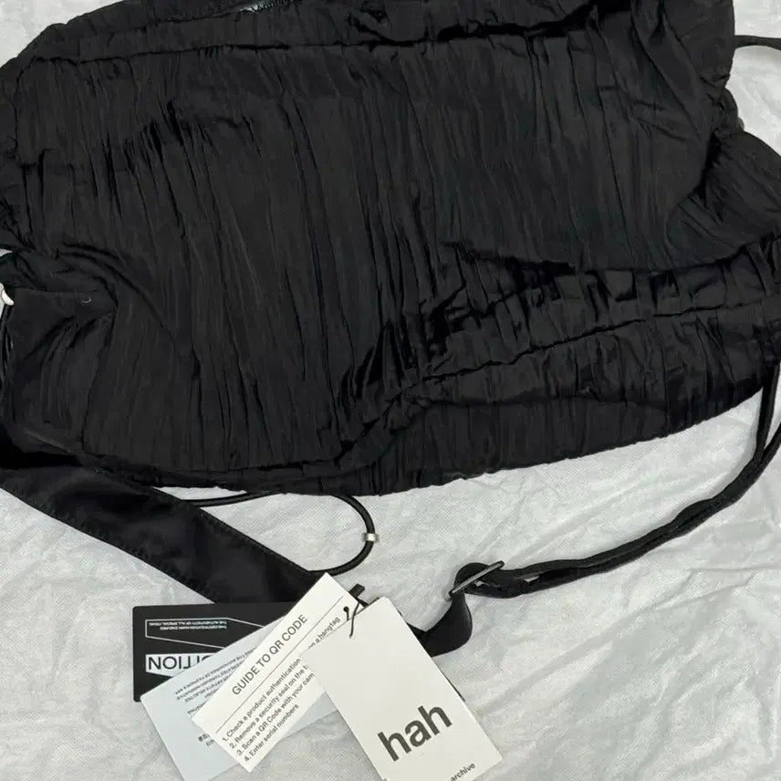 [BUNJANG] HA Archive Pleats Hybrid Shoulder Crossbody Bag / 하 아카이브 플리츠 하이브리드 숄더 크로스백